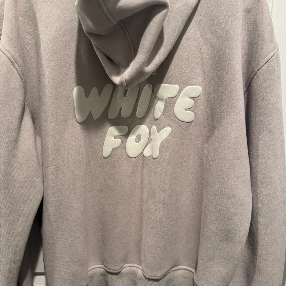 White Fox Hoodie Light Gray Size L/XL - Picture 14 of 14